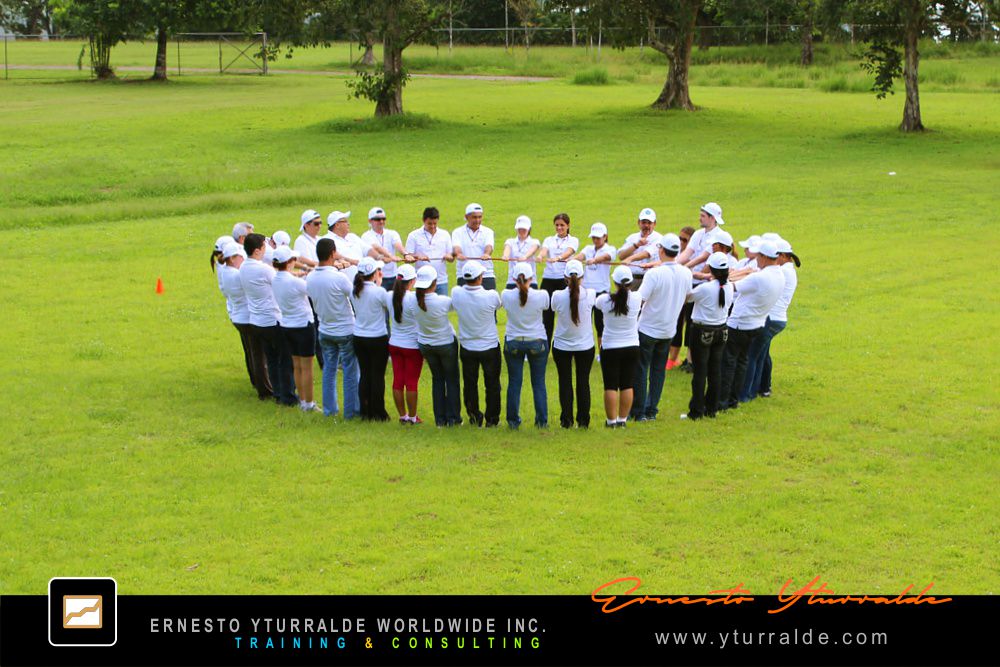 Team Building Panamá Talleres de Cuerdas Bajas | Team Building Empresarial para el desarrollo de equipos de trabajo